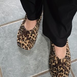 Leopard Print Women's Slippers